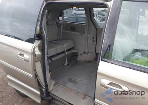 2006 Chrysler Town & Country Touring из США, поврежденный, VIN 2A4GP54L86R713880